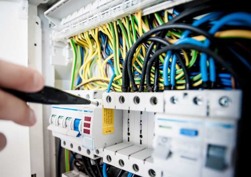 Emergency Electrician in Bradford